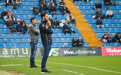 Antonio Hidalgo rere Lluís Planagumà a l'Hércules-Sabadell de dissabte passat a Alacant | HCF